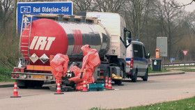BAB 21, Schwefelsäure, Tanklastzug, Gefahrgut, Feuerwehr, Vollsperrung