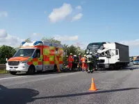 A1, BAB 1, Neustadt, Unfall, Lkw-Unfall, Crash, Lebensgefahr