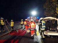 Reinbek, A24, Unfall, Eingeklemmt, Einsatz, Feuerwehr, Lebensgefahr, Schwanger