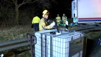 Unfall, LKW, Lübeck, Diesel, Tank, Leck, Sperrung, Feuerwehr, A1, Moisling, Abfahrt