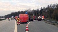 BAB 21, Schwefelsäure, Tanklastzug, Gefahrgut, Feuerwehr, Vollsperrung