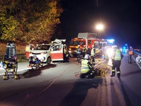 Reinbek, A24, Unfall, Eingeklemmt, Einsatz, Feuerwehr, Lebensgefahr, Schwanger