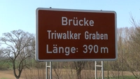 A20, Unfall, LKW, Wismar, Triwalk, Triwalker Brücke, Sicherungsfahrzeug, Auffahrunfallm Verletzter, Rettungshubschrauber