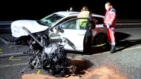 B404, Unfall, eingeklemmte Person, Feuerwehr, Kuddewörde, Kasseeburg, Alkohol